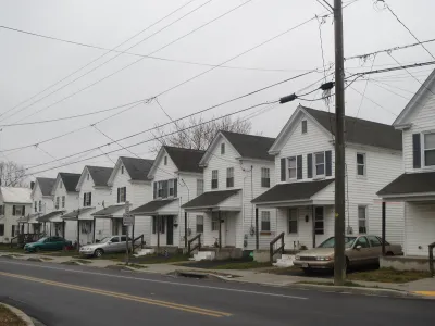 Houses on Washington Street in the Pine Street Neighborhood Historic District, Cambridge, Maryland.