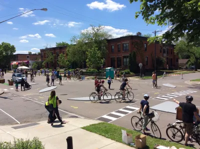Pop Up Protected Bike Lanes