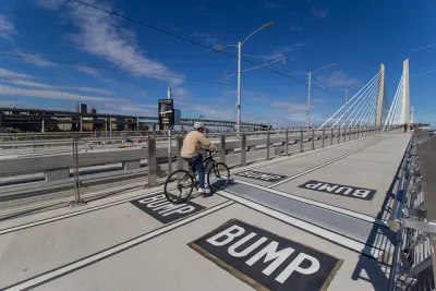Tilikum Crossing