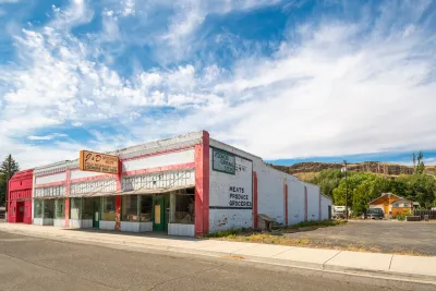 Closed grocery store in small building in small town in Washington state.