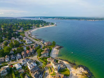 Large beachside homes in New London, Connecticut