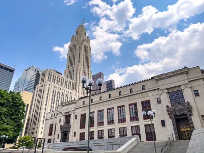 Looking up at Columbus, Ohio city hall building