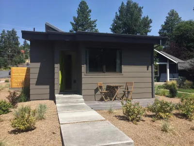 Detached backyard cottage in Oregon