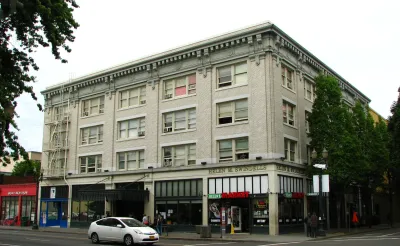 Broadway Hotel, four-story single-room occupancy hotel in Portland, Oregon