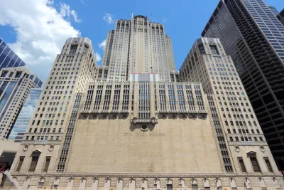 The exterior of the Civic Opera Building in Chicago, an art deco building built in the 1920s.