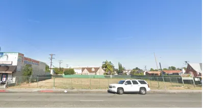 Google street view of vacant lot in South Los Angeles in 2022.
