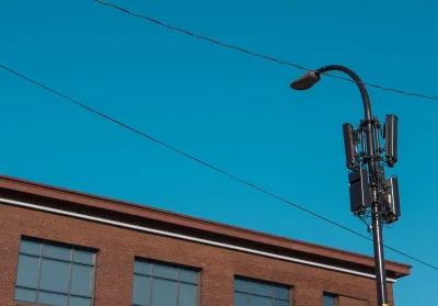 Small cell antenna