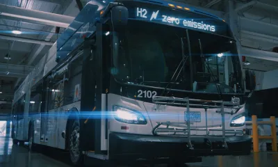Hydrogen-powered zero-emissions public bus