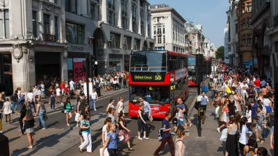 London Crowded Street