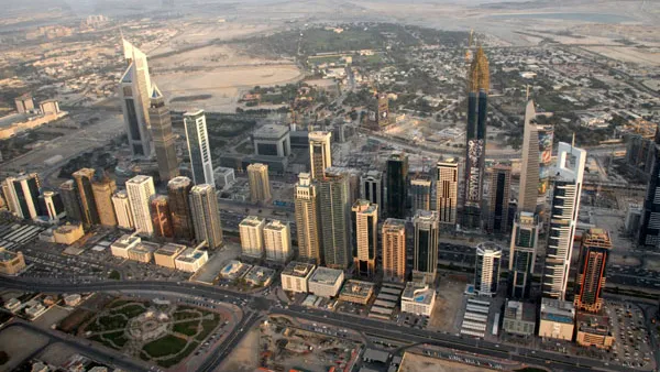 Sheikh Zayed Road under construction