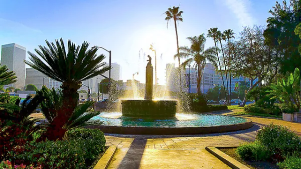 Beverly Hills Fountain