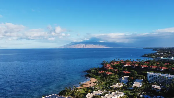 Aerial view of homes on beach in Maui, Hawaii
