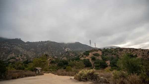 Eaton Canyon trailhead in Los Angeles County on a cloudy day.