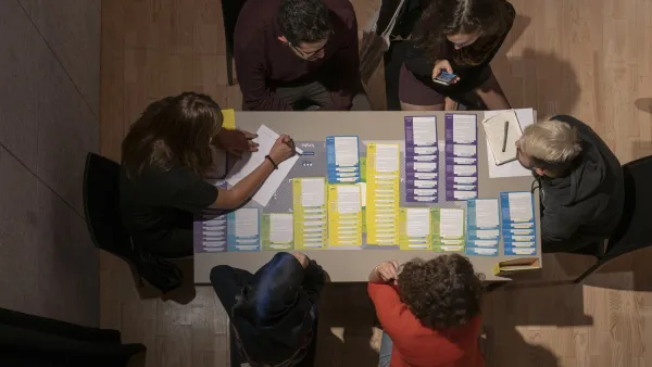 Planning Consensus Game