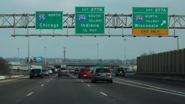Interstate 55 with cars and green freeway signs in Chicago, Illinois