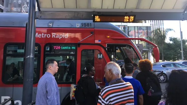 720 Bus at Vermont and Wilshire