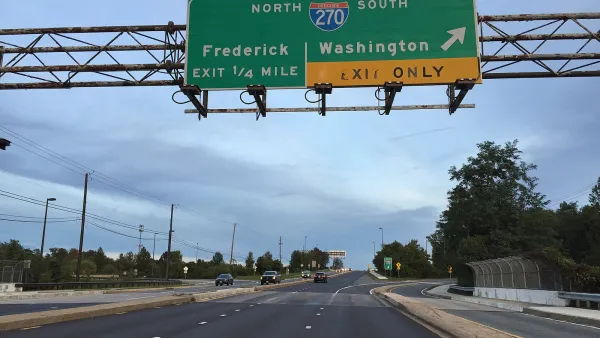 View east along Maryland State Route 927 (Montrose Road) at Interstate 270 (Washington National Pike) in Potomac, Montgomery Cou