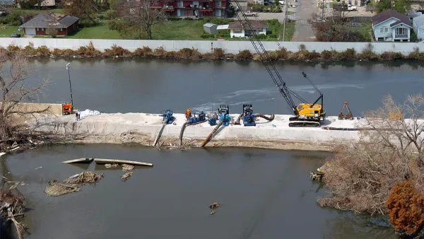 Levee flooding New Orleans