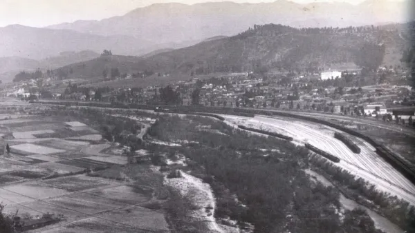 Black and white photo of Taylor Yard site in Los Angeles by the Los Angeles River in the 1890s.