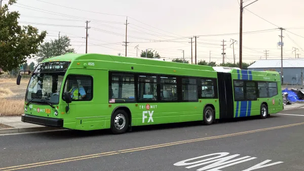 Green TriMet express bus in Portland, Oregon