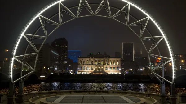 Des Moines