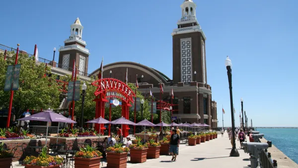 Waterfront walkway along Navy Pier in Chicago